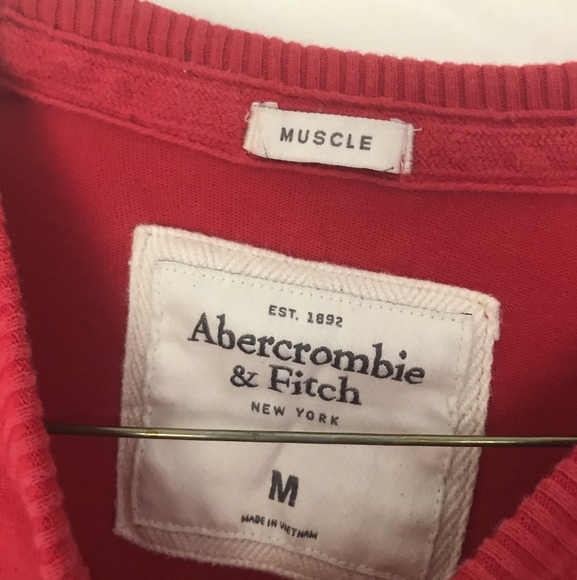 Sweater/Long Sleeve - Picture 3 of 3